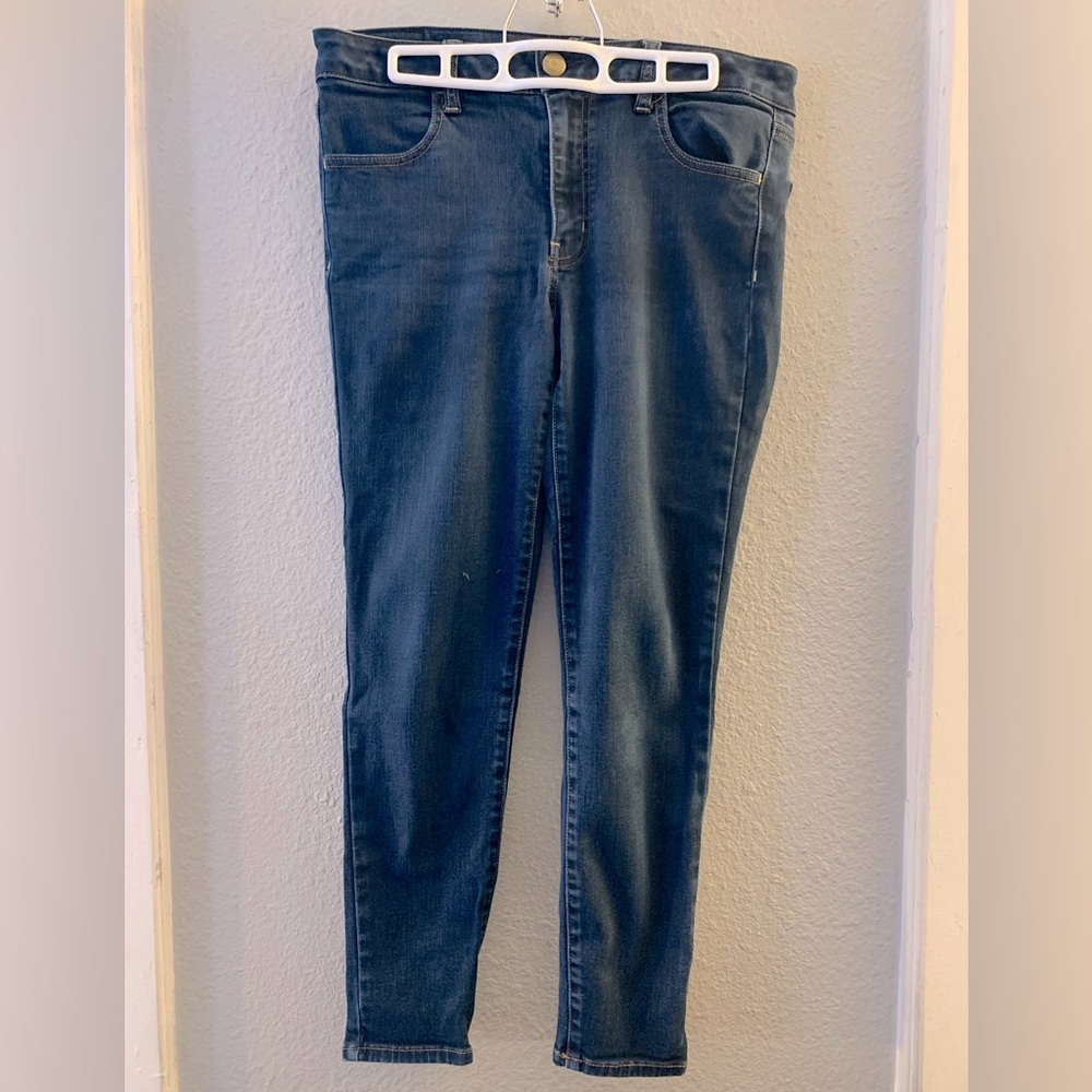 American Eagle super stretch, dark blue denim jeggings, size 12